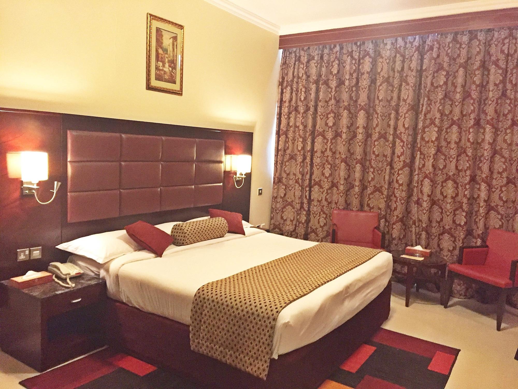 Ramee Rose Hotel Apartments Abu Dhabi Esterno foto