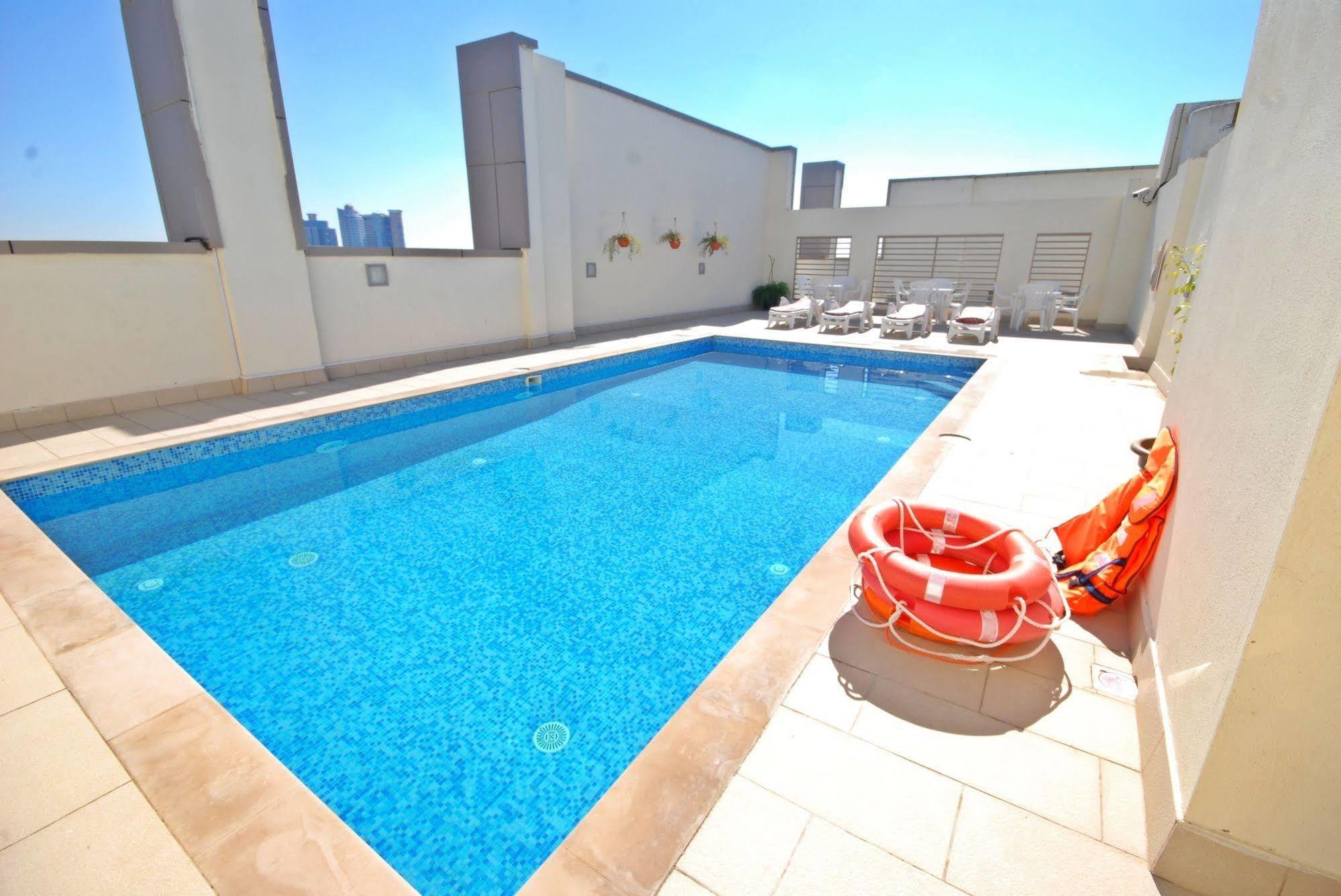 Ramee Rose Hotel Apartments Abu Dhabi Esterno foto