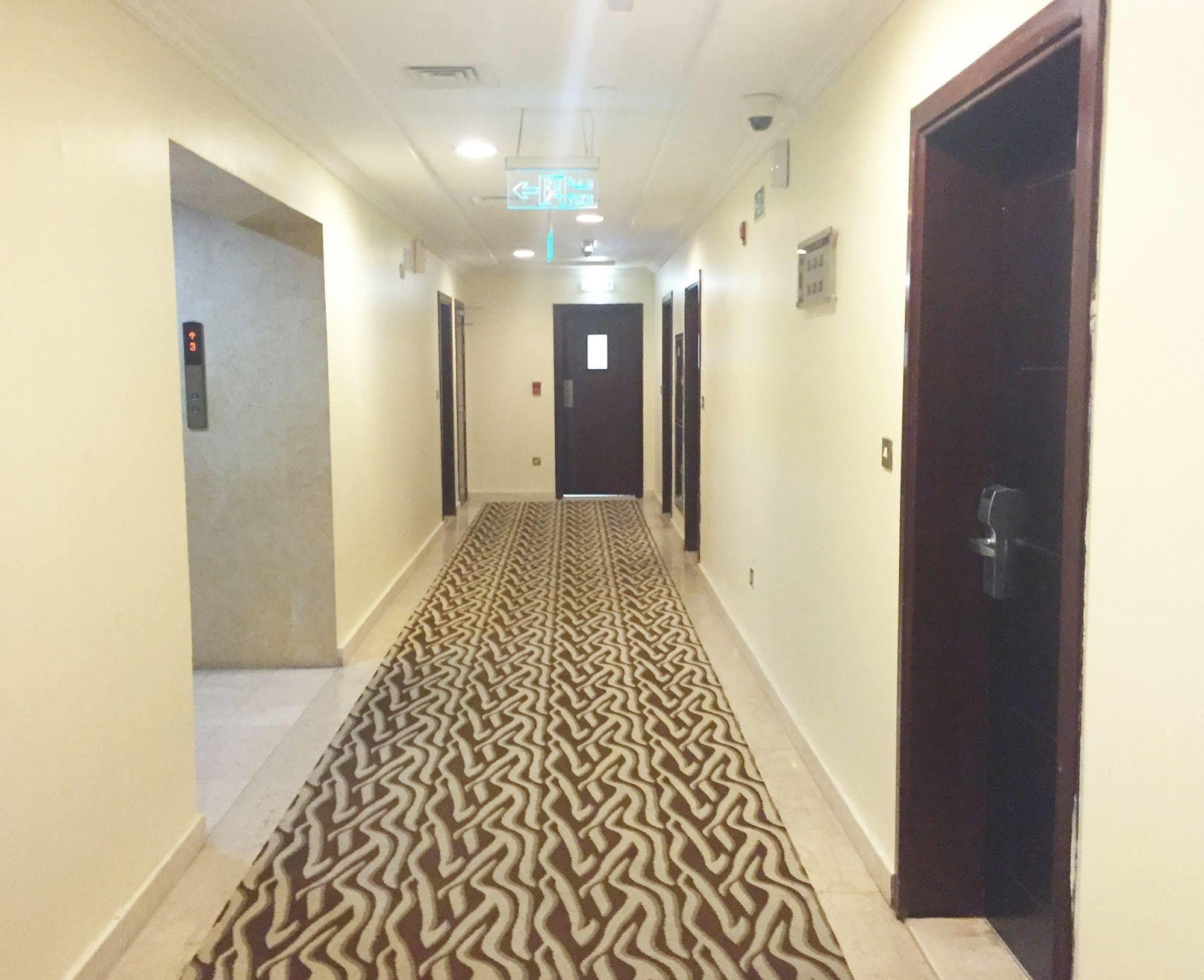 Ramee Rose Hotel Apartments Abu Dhabi Esterno foto